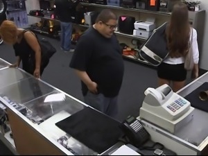 Big butt amateur brunette babe screwed at the pawnshop