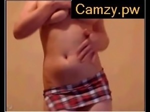 Camzy.PW - Stupid milf show for me on webcam