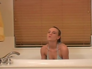 Addison gets dirty in the bath