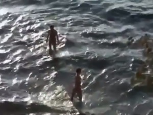 Spying on amateur couple having dirty sex on a beach