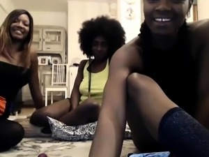 Mesmerizing black camgirls set up a wild lesbian threesome