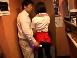 Japanese teen does blowjob for the first time