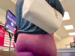 Sexy PAWG in Line
