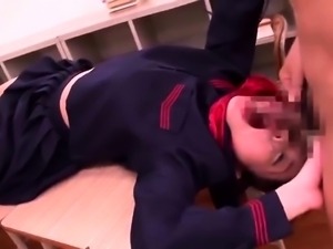 Slutty Asian schoolgirl shows off her deepthroating skills