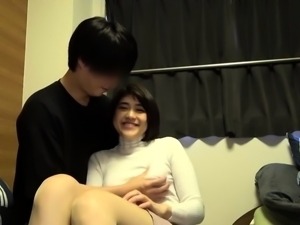 Amateur Asian cutie gets the deep pussy drilling she needs 