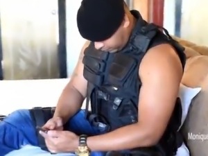 Tarado Police Officer Eating Hot Blonde Monique Lopes