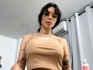 Love Chat Big Boobs Brunette Masturbating For Cam