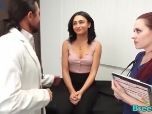 Pretty Plump-assed Latina Chick Vanessa Moon Gets Bred By a Perv Doctor In...